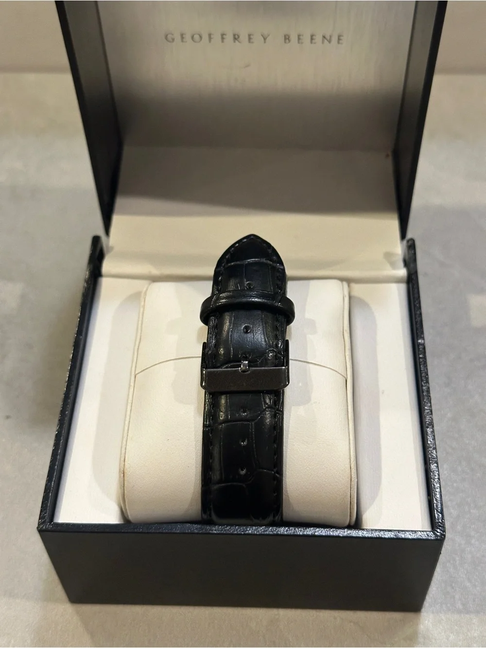 Geoffrey Beene In Box Men's Silver Black Leather Strap Watch **Needs Battery**